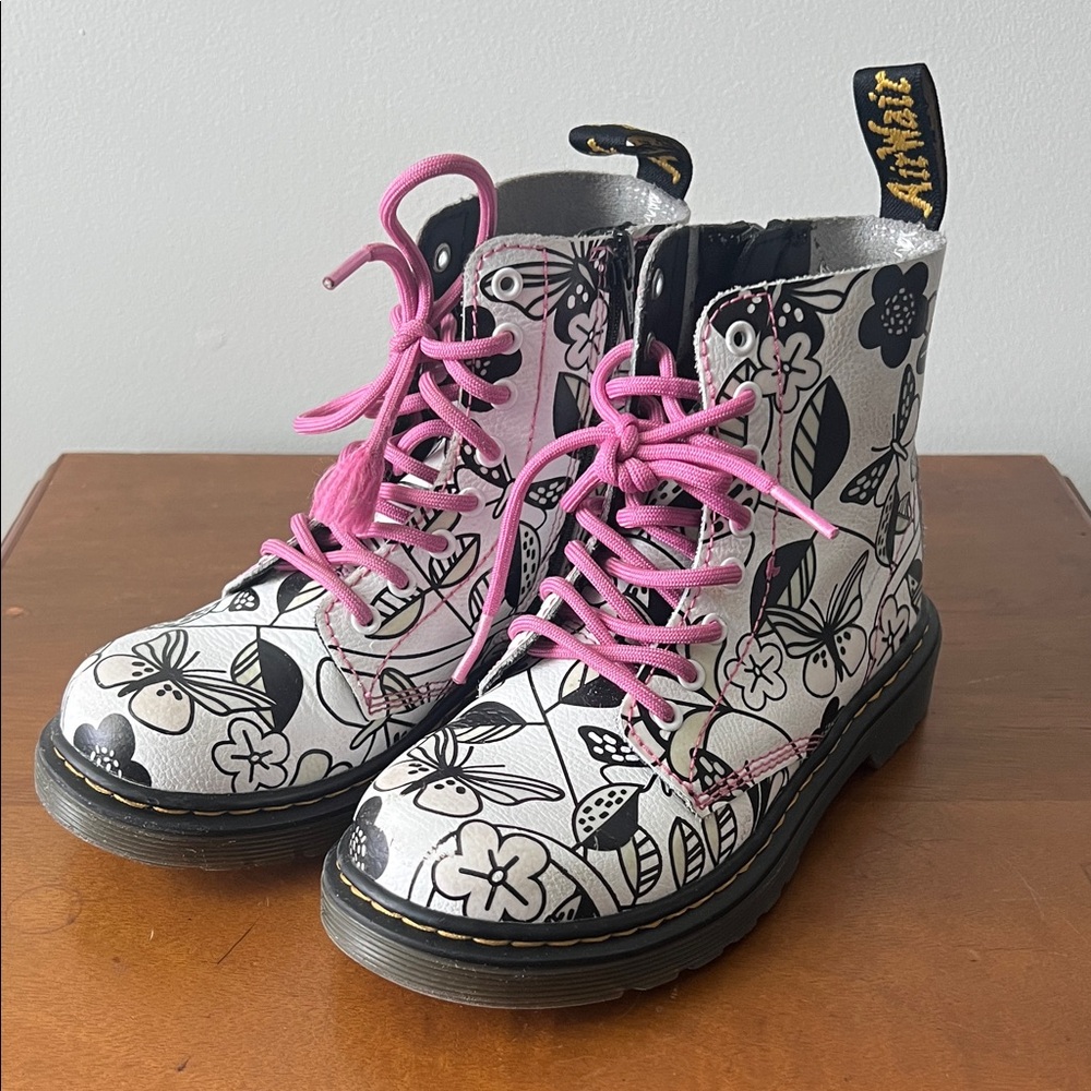 Dr. Martens Kids Combat Boots Floral Color Changing White Pink Size 1